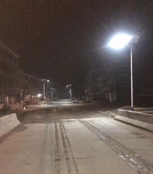 南昌易美特照明 專業(yè)太陽(yáng)能LED路燈與高桿燈生產(chǎn)解決方案