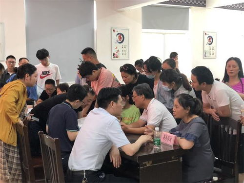 服務(wù)群眾“零距離” 市教育局機(jī)關(guān)一支部與市教育考試院黨支部聯(lián)合開(kāi)展教育咨詢(xún)服務(wù)活動(dòng)