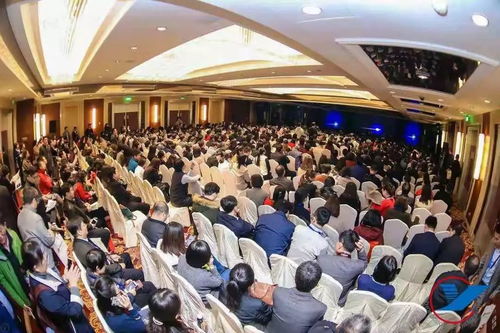 繼續(xù)教育轉(zhuǎn)型升級(jí)亟待打好“組合拳”——國(guó)家教育咨詢(xún)委員會(huì)委員季明明在大會(huì)專(zhuān)刊發(fā)表專(zhuān)題論述